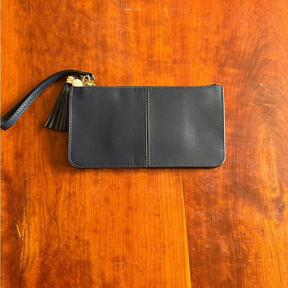 Elegant Navy Wristlet Clutch - Picture 2 of 12